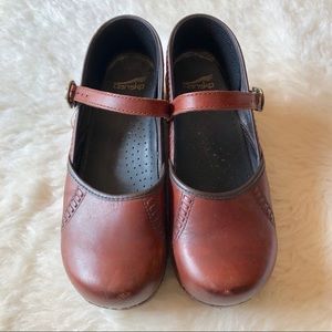 Dansko brown leather Mary Janes sz 41